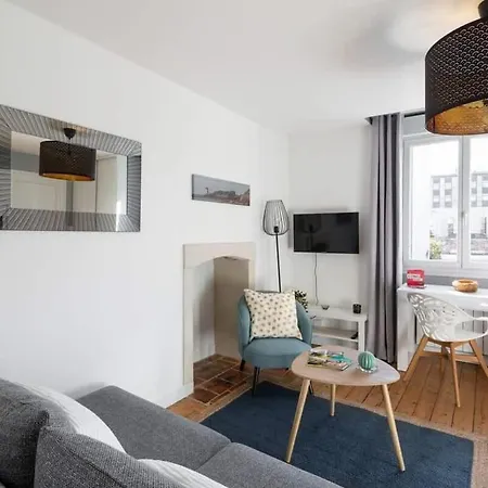 Le Descartes Emplacement Ideal - Gare Centre Apartment